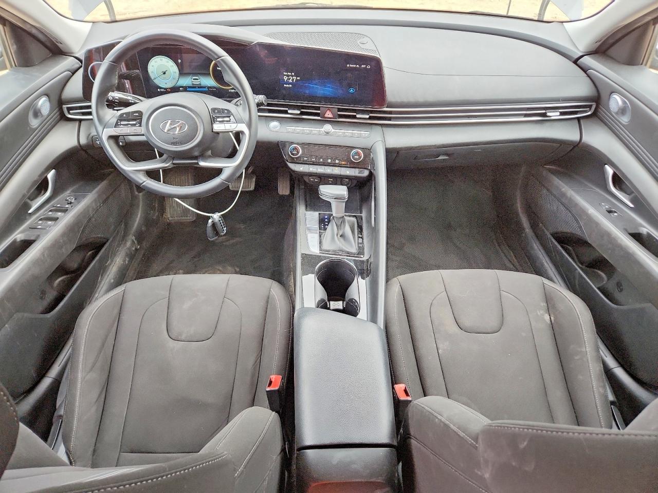 2023 HYUNDAI ELANTRA SEL photo 15