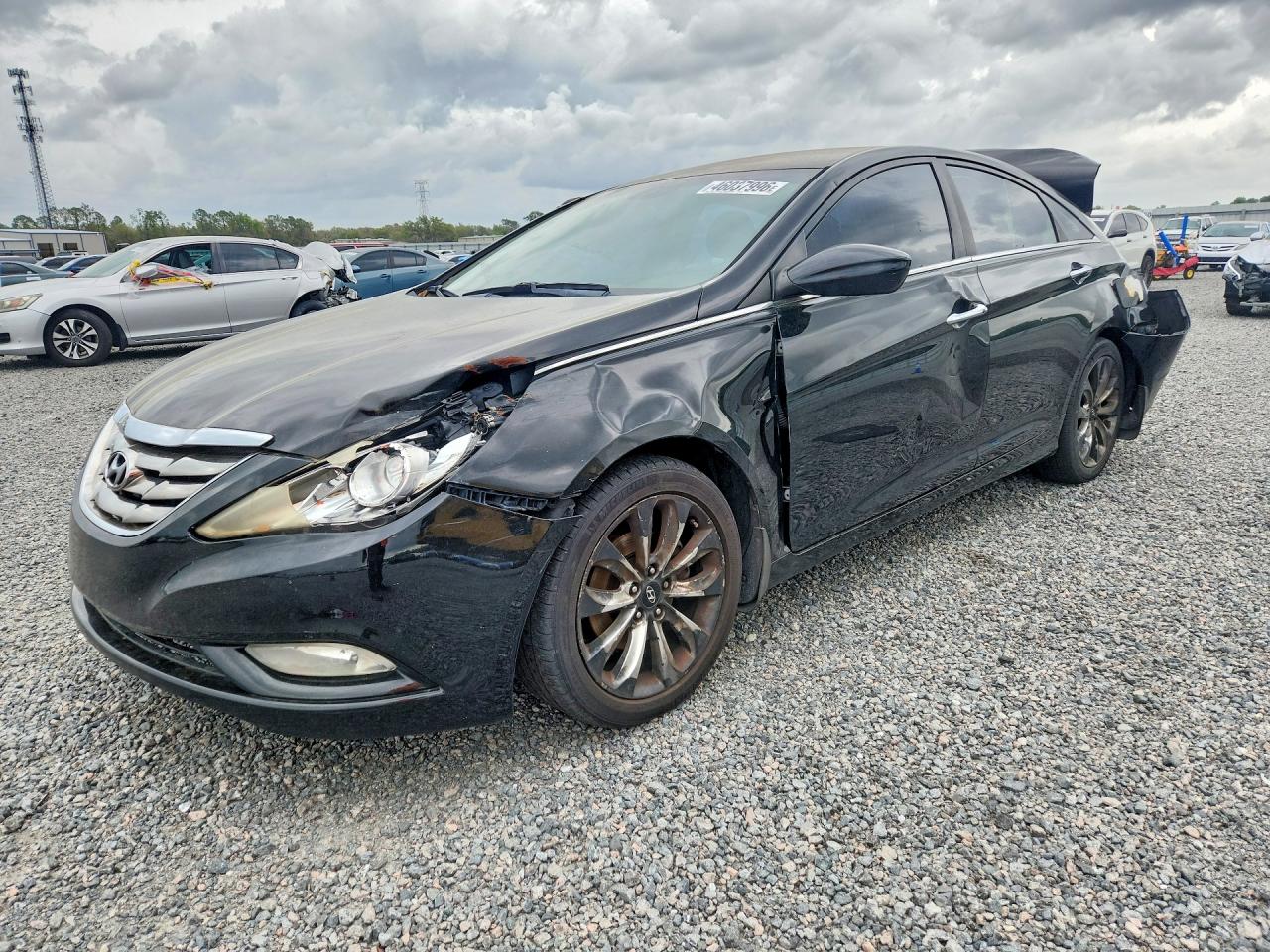 2011 HYUNDAI SONATA SE photo 2