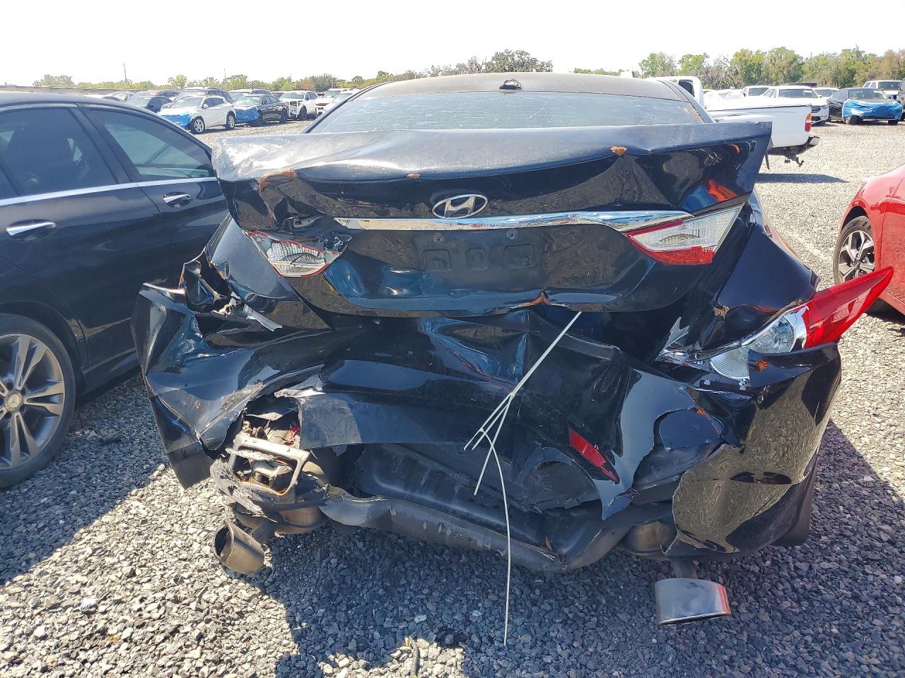 2011 HYUNDAI SONATA SE photo 11