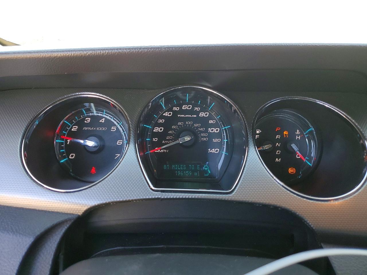 2011 FORD TAURUS SEL photo 17