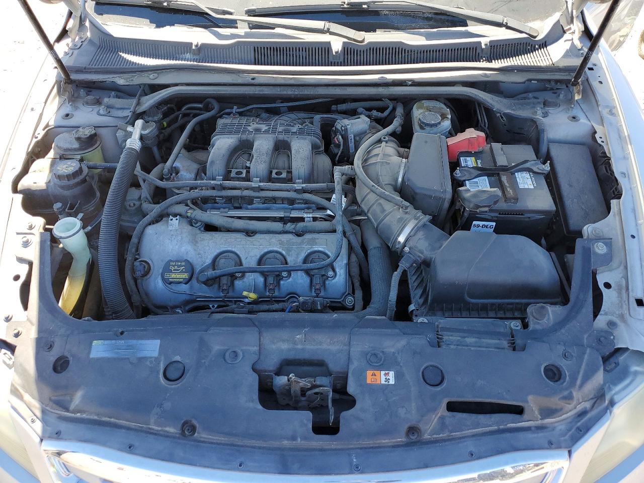 2011 FORD TAURUS SEL photo 21