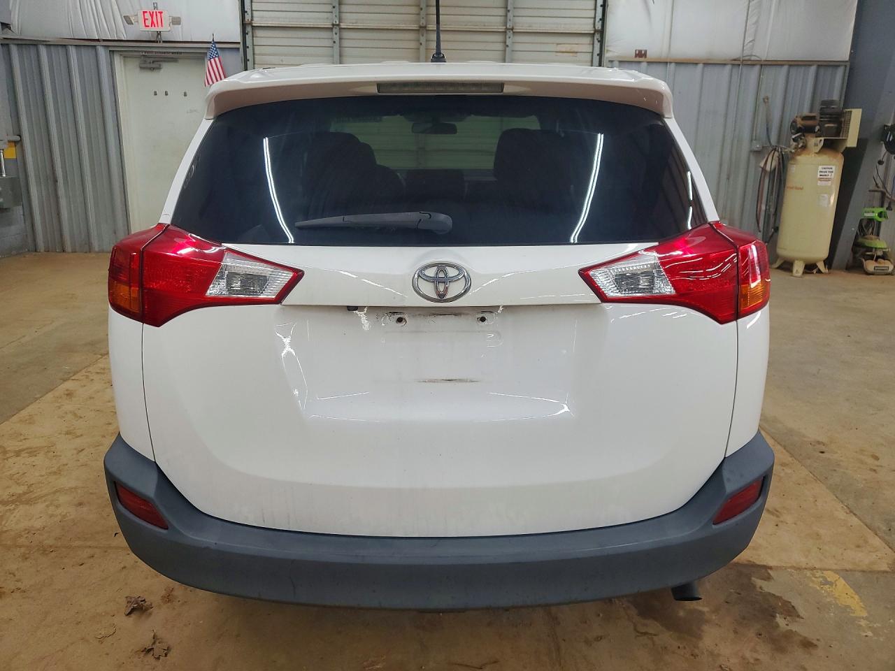 2013 TOYOTA RAV4 LE photo 11