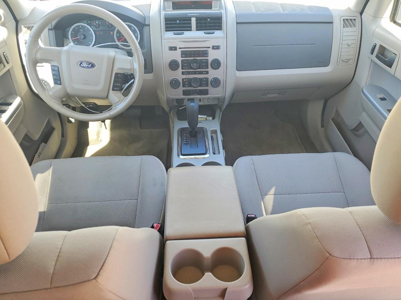 2011 FORD ESCAPE XLT photo 8