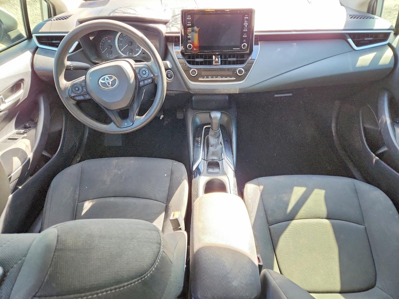 2021 TOYOTA COROLLA LE photo 15