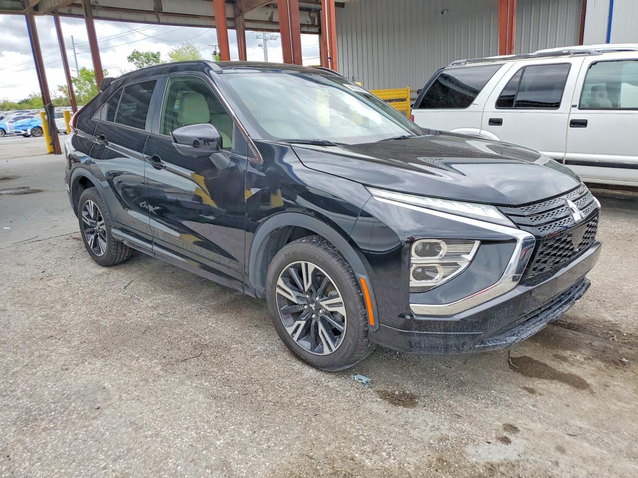 2023 MITSUBISHI ECLIPSE CROSS SE photo 10