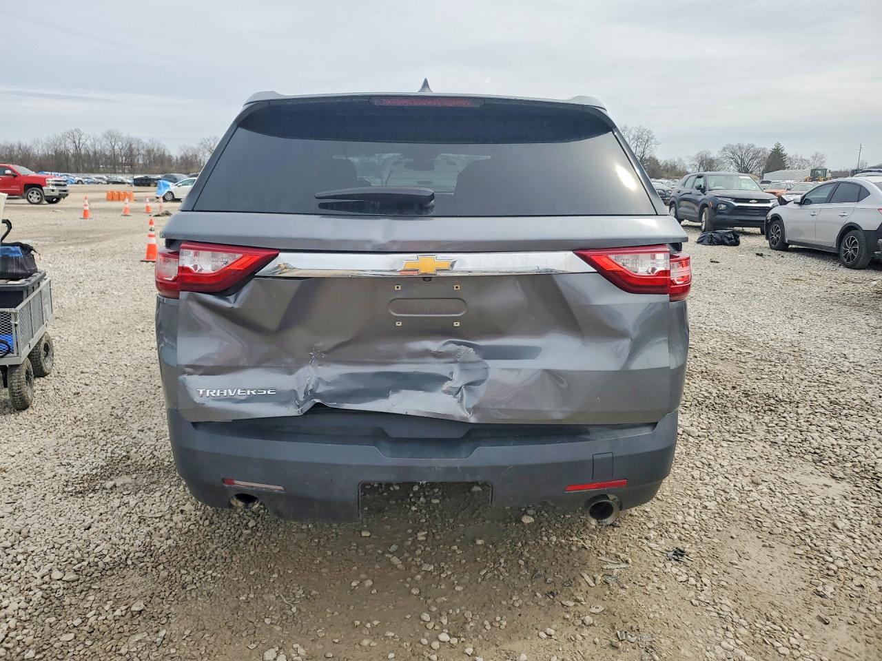 2019 CHEVROLET TRAVERSE LS photo 6
