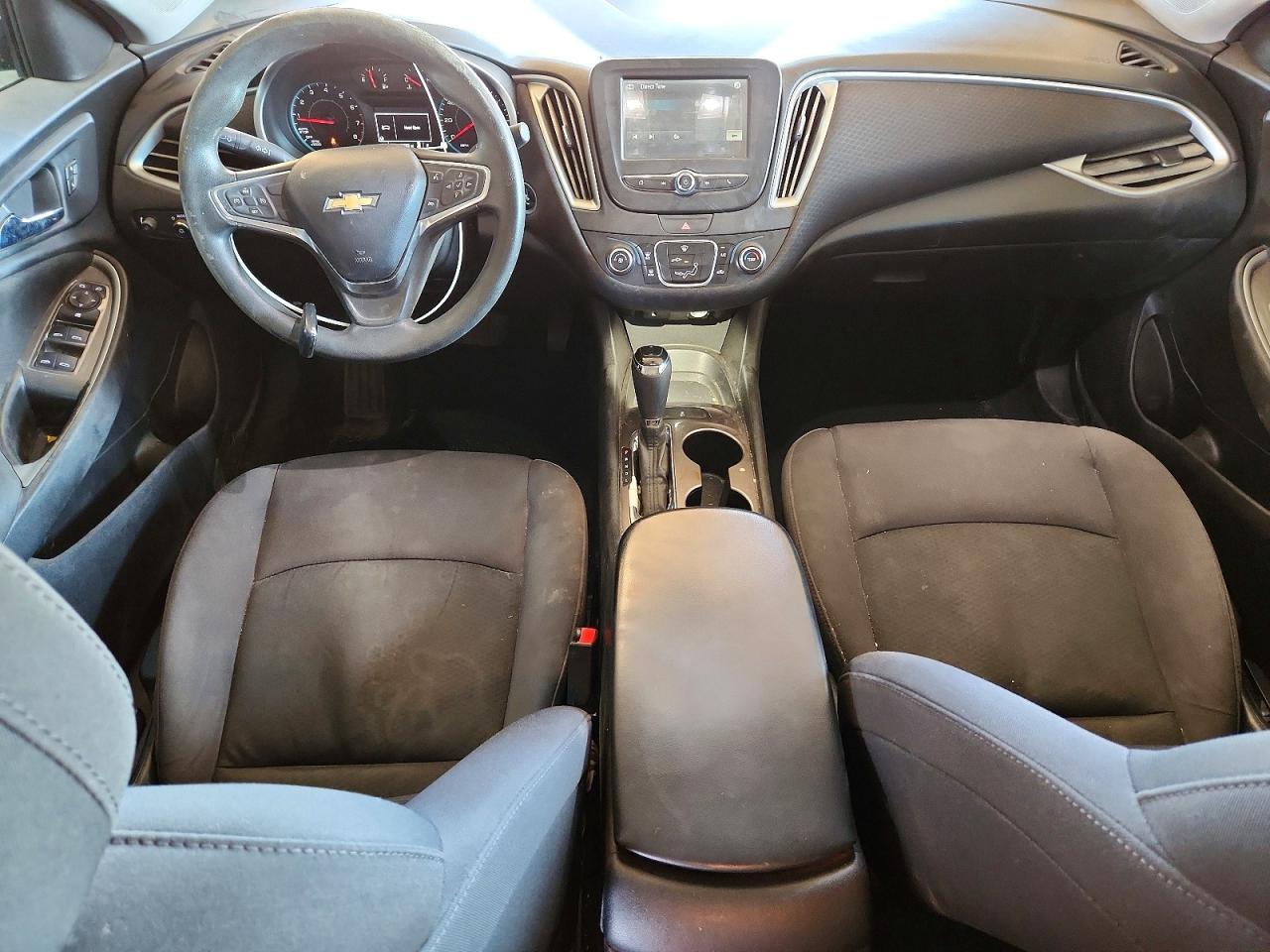 2017 CHEVROLET MALIBU LS photo 8