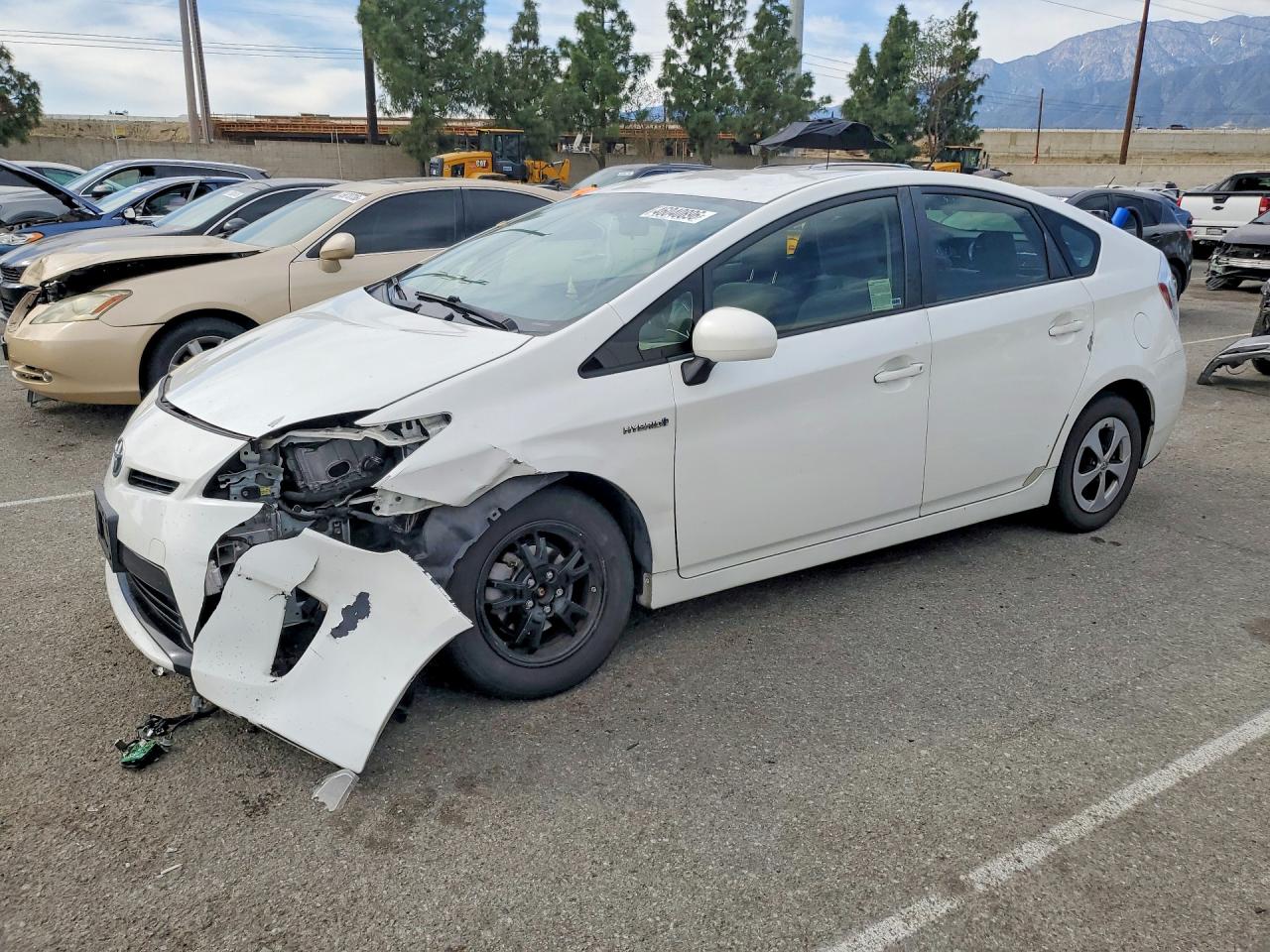 2013 TOYOTA PRIUS TWO photo 2