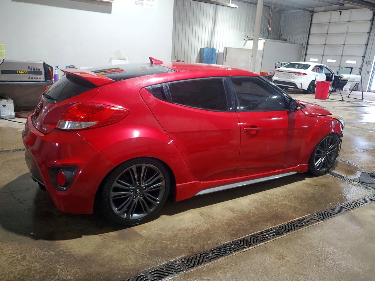 2016 HYUNDAI VELOSTER TURBO photo 5