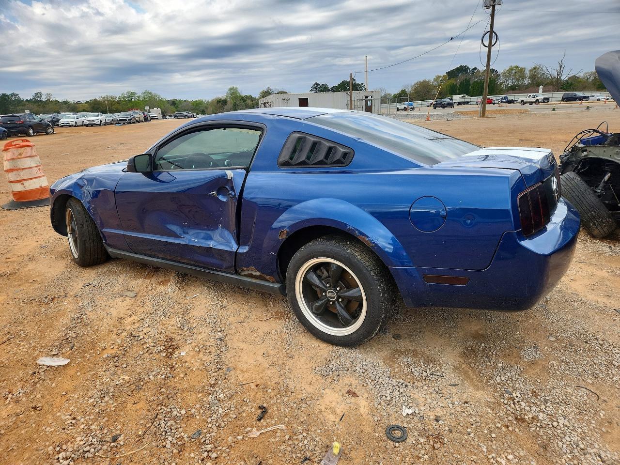 2007 FORD MUSTANG photo 3