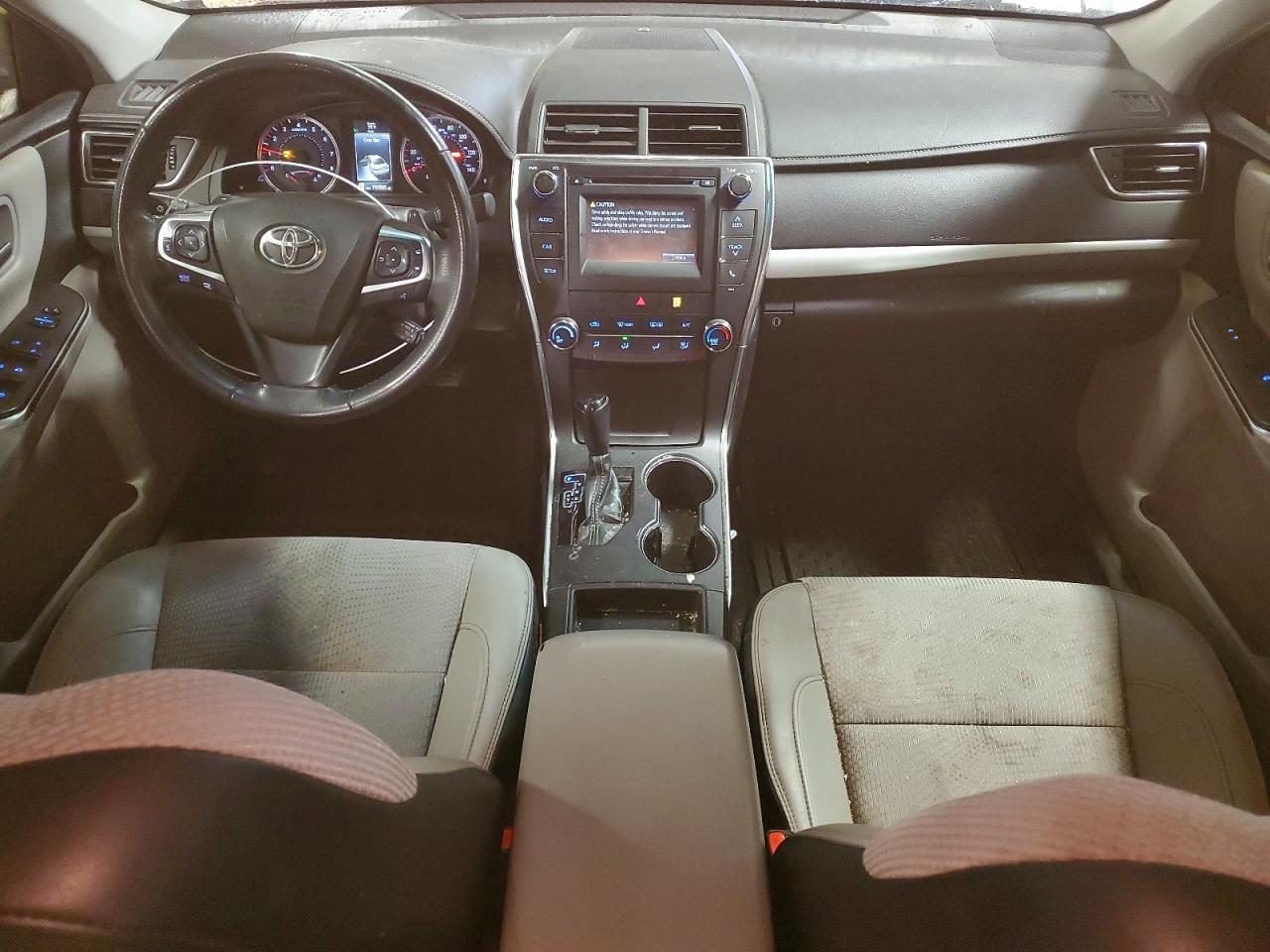 2017 TOYOTA CAMRY SE photo 15