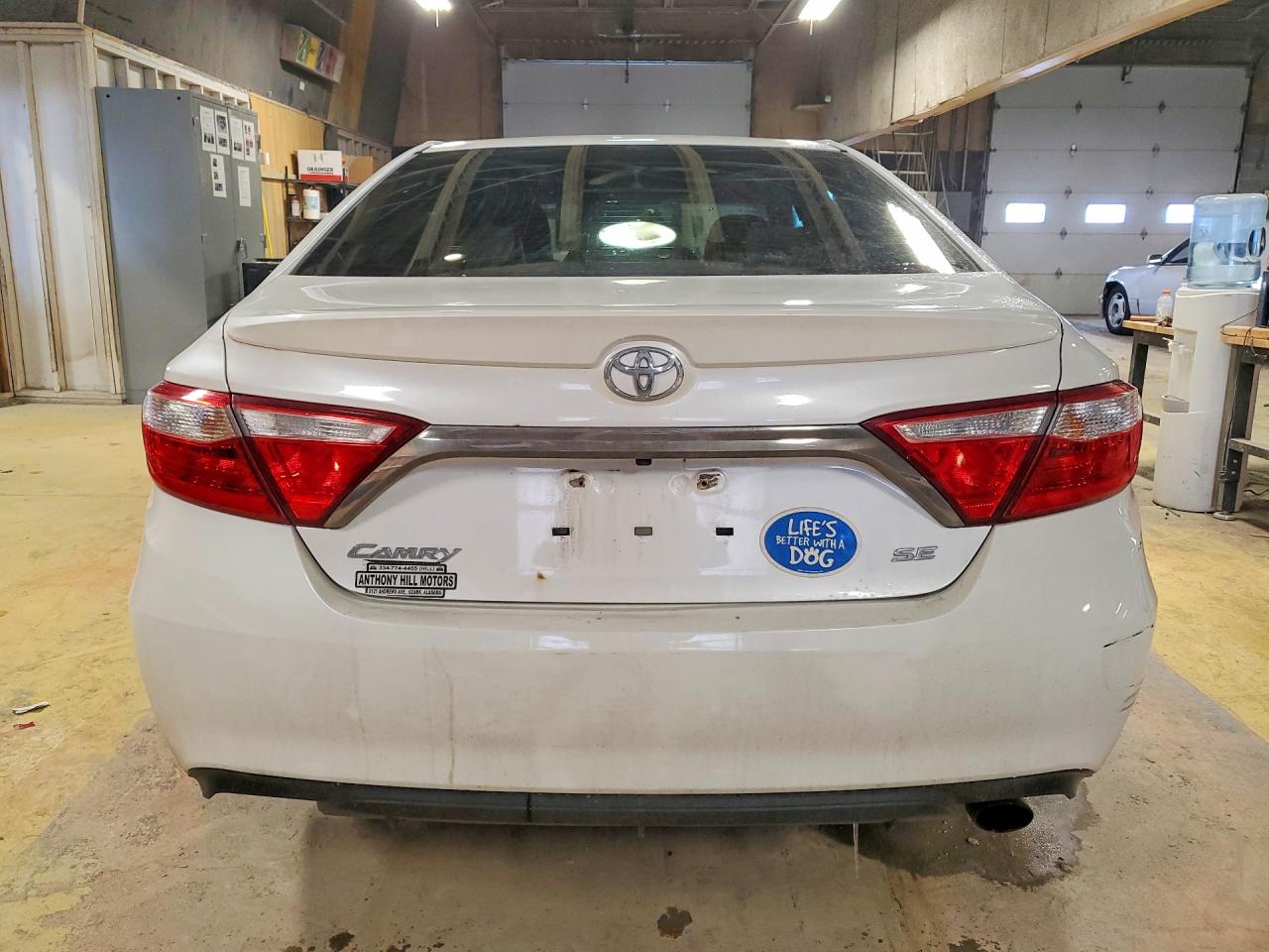 2017 TOYOTA CAMRY SE photo 11