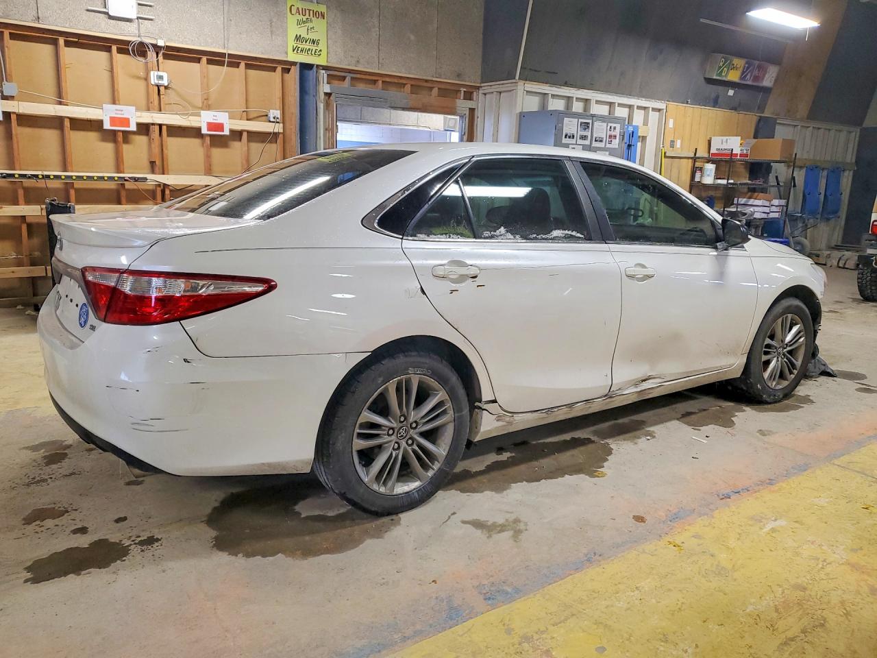 2017 TOYOTA CAMRY SE photo 5