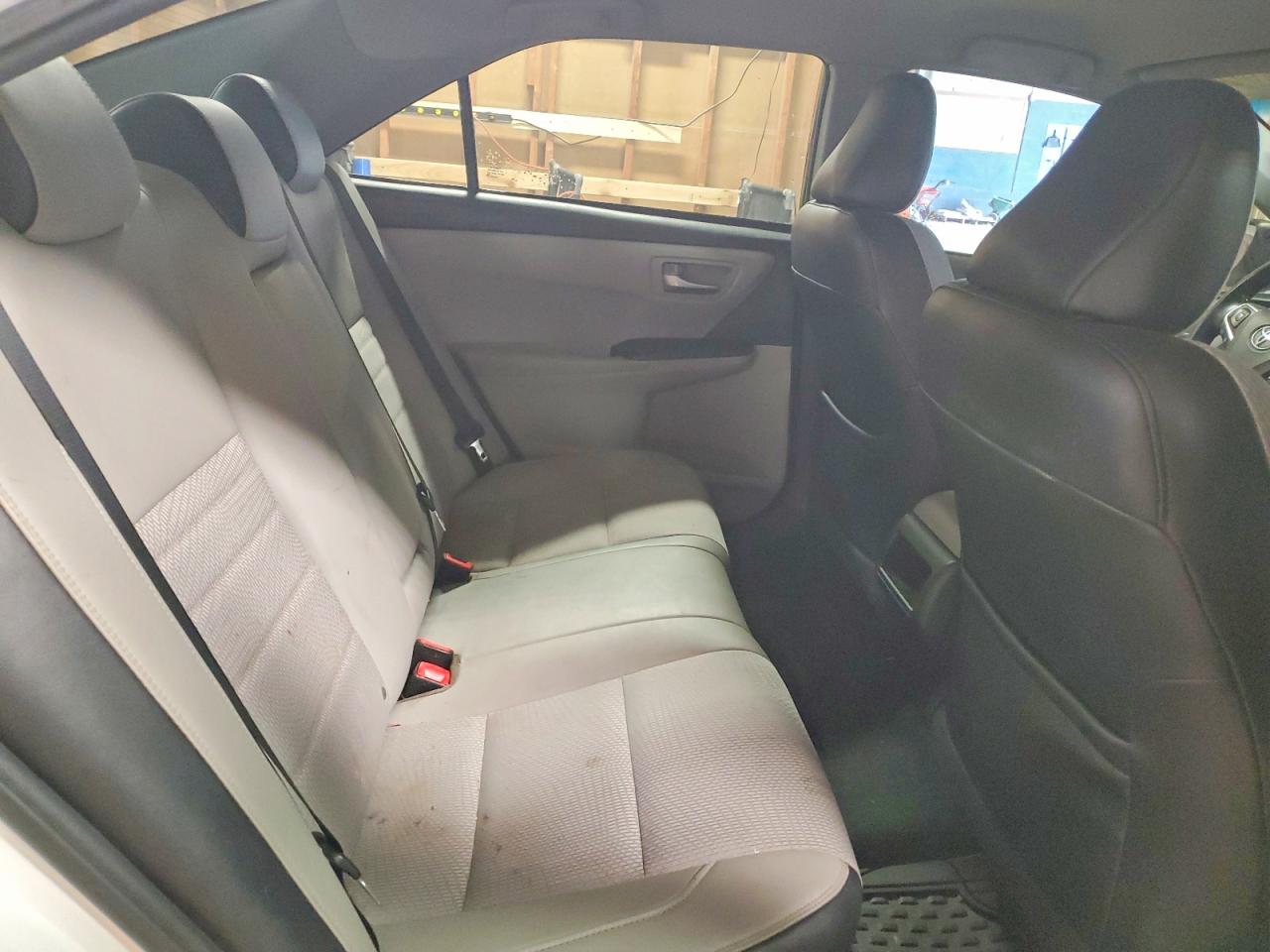 2017 TOYOTA CAMRY SE photo 19