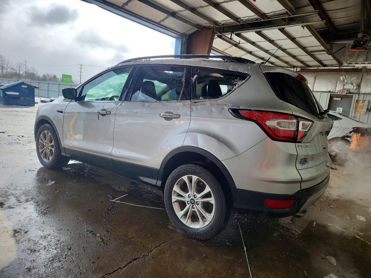 2018 FORD ESCAPE SE photo 2