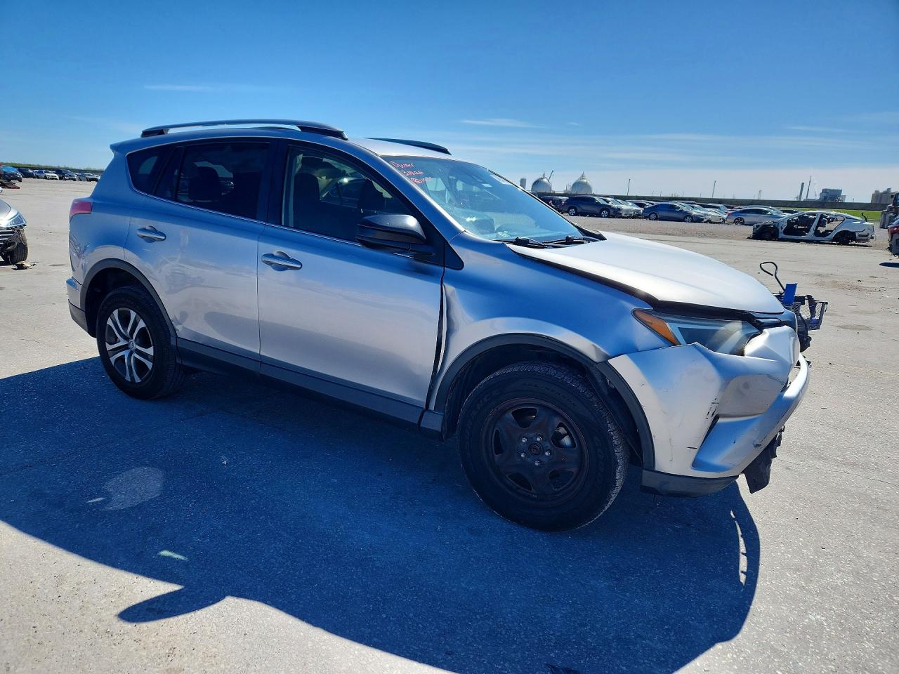 2018 TOYOTA RAV4 LE photo 4