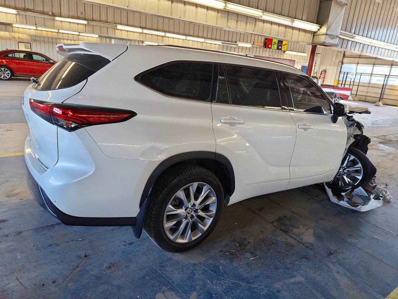 2020 TOYOTA HIGHLANDER LIMITED photo 5