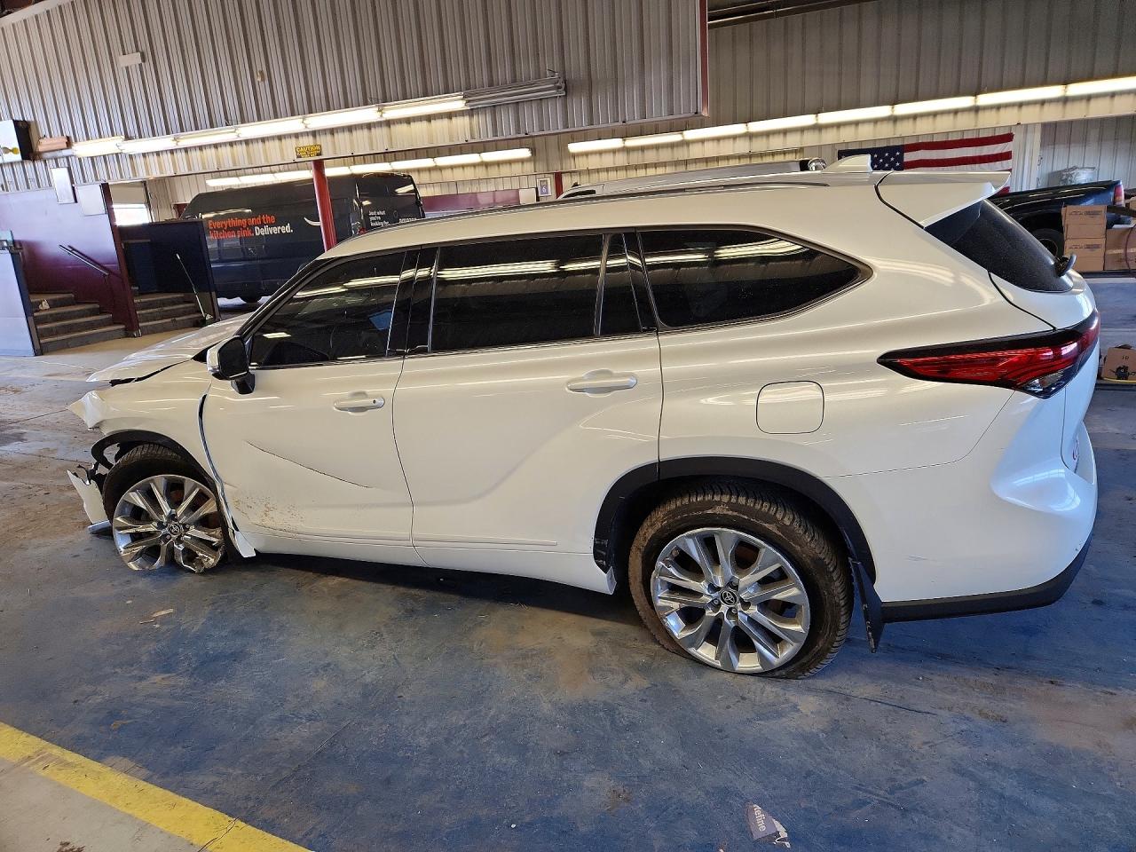 2020 TOYOTA HIGHLANDER LIMITED photo 3