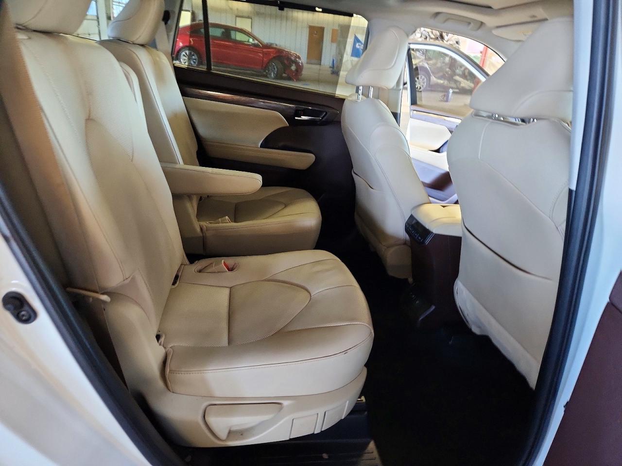 2020 TOYOTA HIGHLANDER LIMITED photo 21