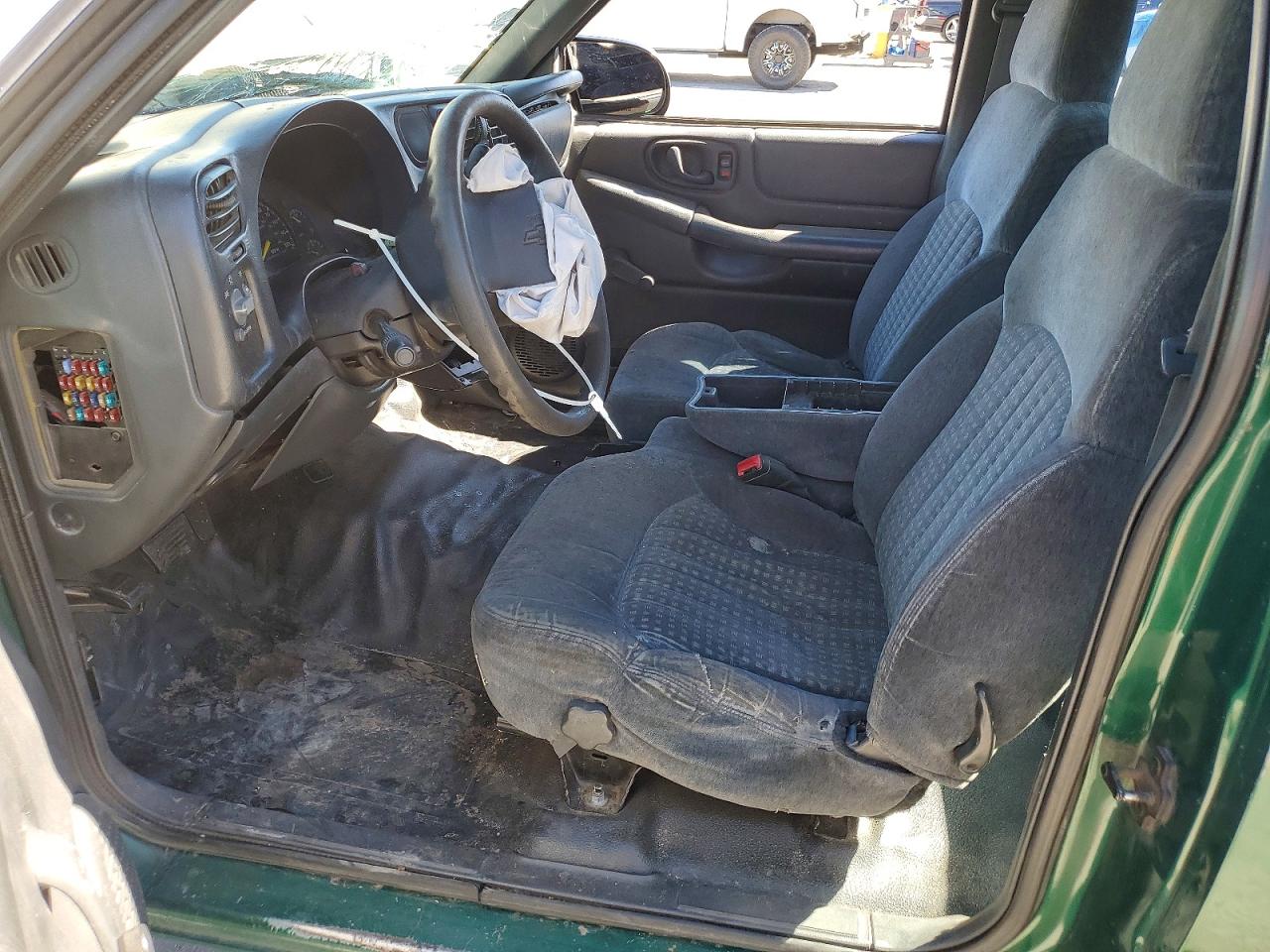 2000 CHEVROLET S TRUCK S10 photo 7