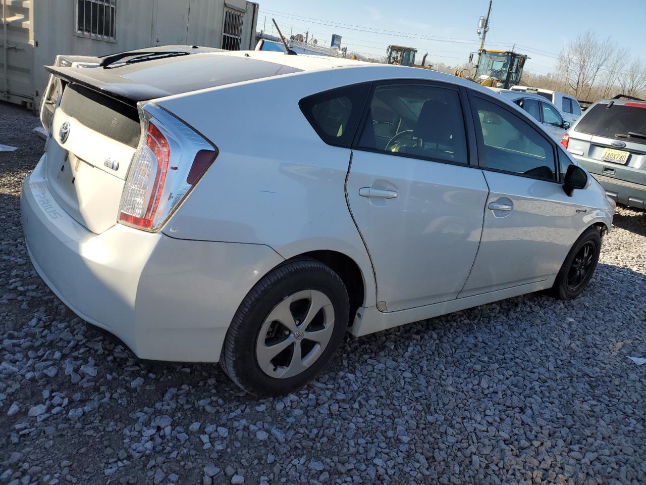 2014 TOYOTA PRIUS photo 3