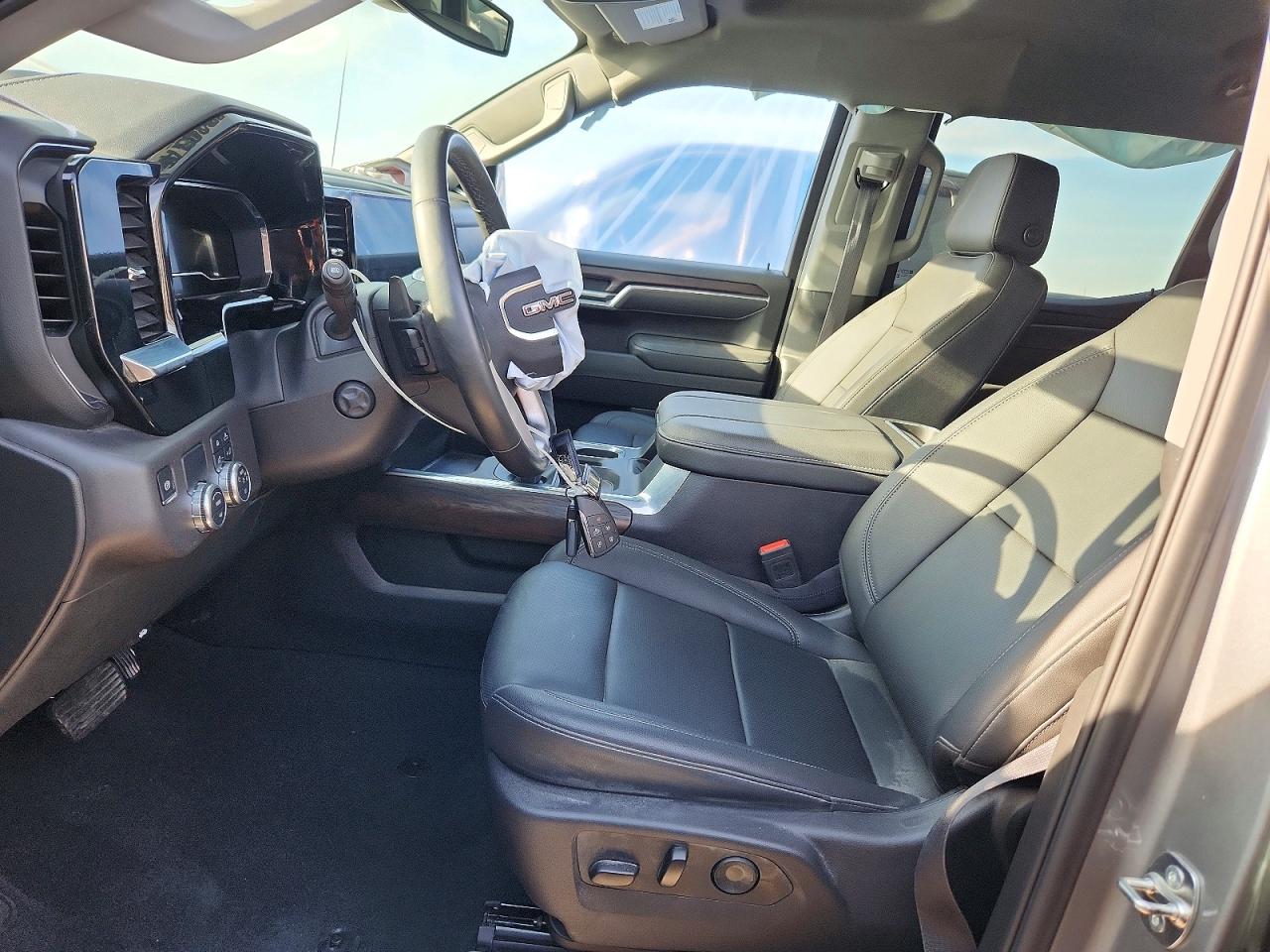 2025 GMC SIERRA C1500 SLT photo 7