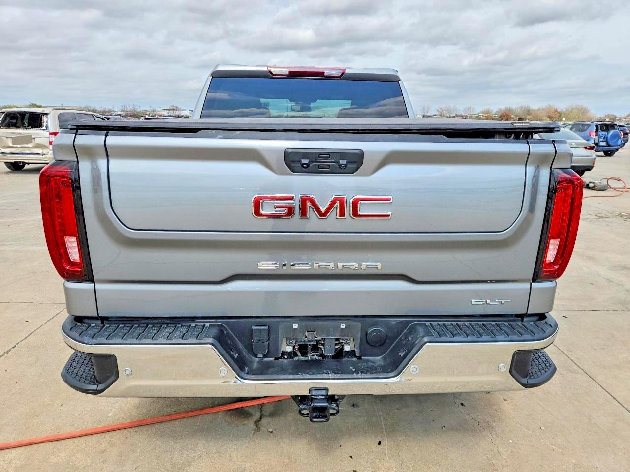 2025 GMC SIERRA C1500 SLT photo 6