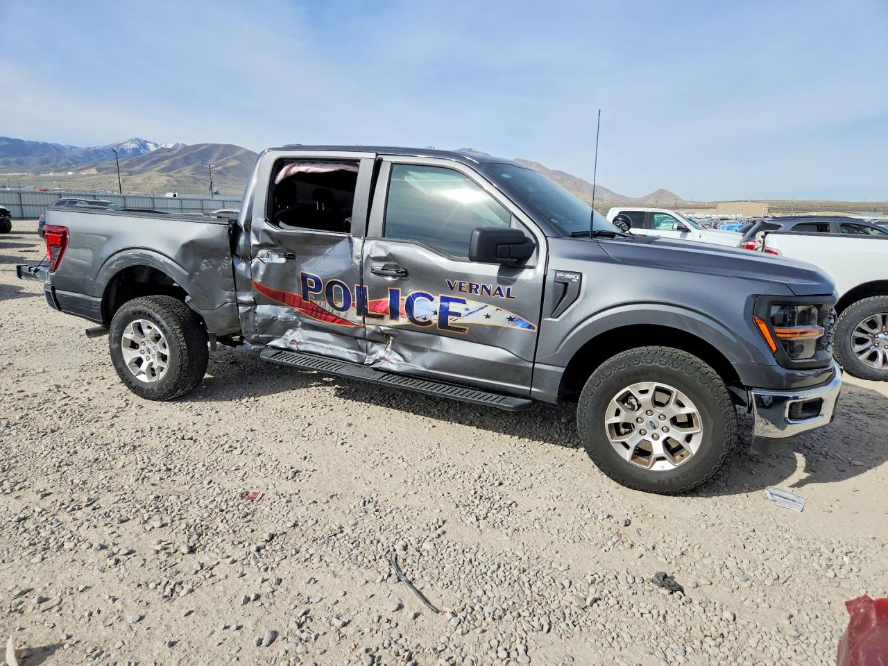 2025 FORD F150 POLICE RESPONDER photo 4