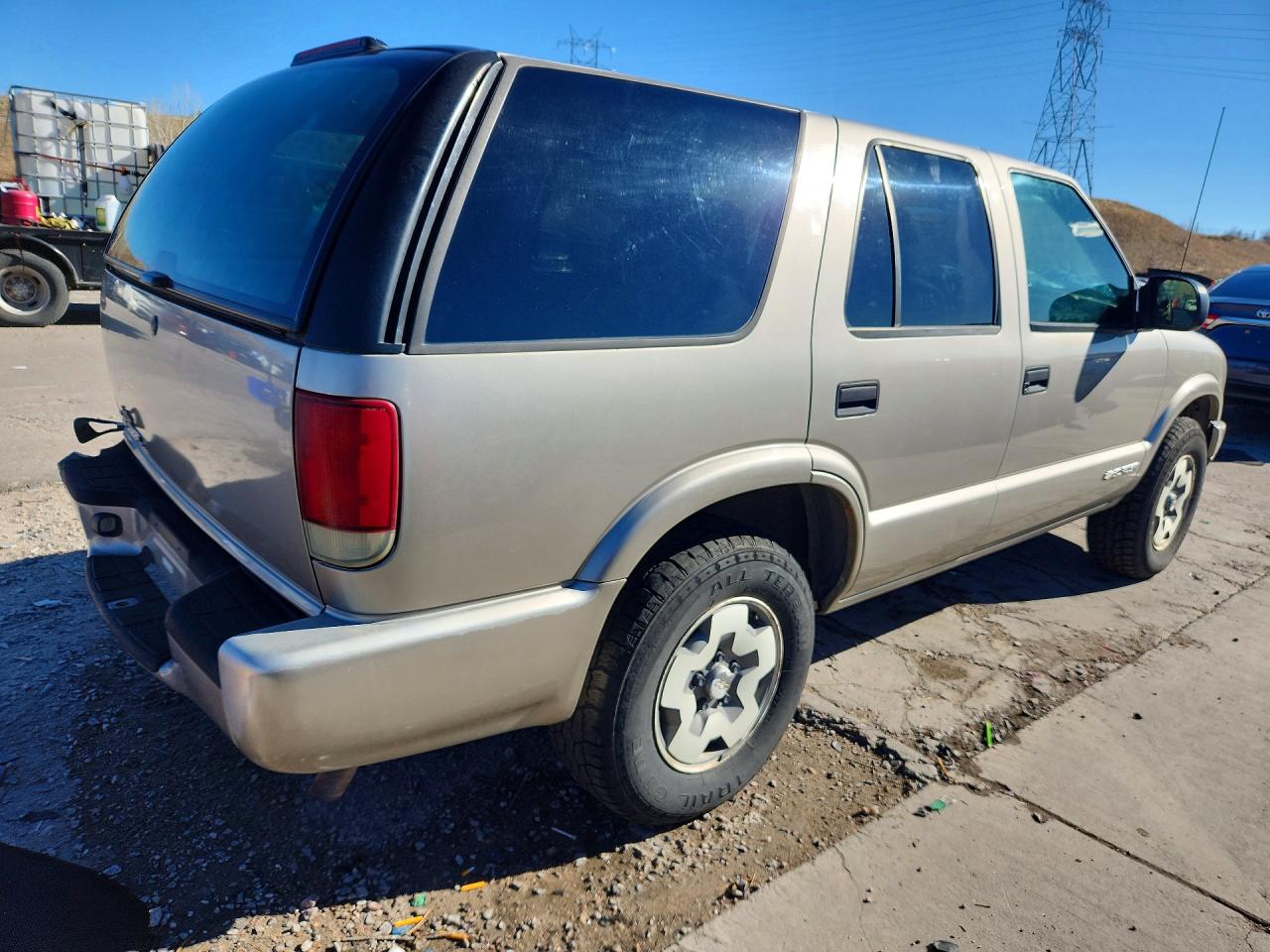 2004 CHEVROLET BLAZER photo 5