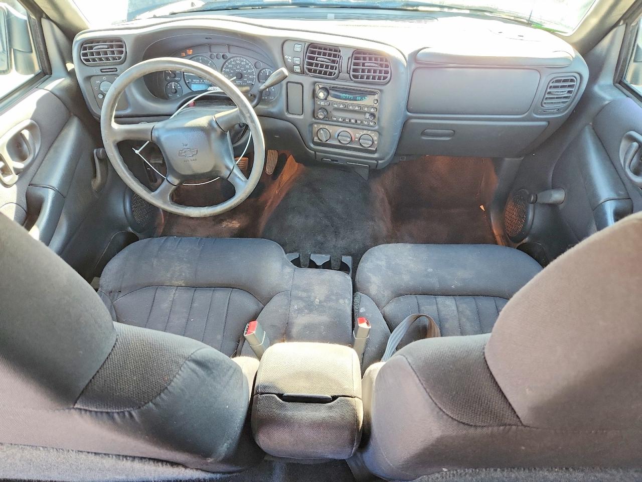 2004 CHEVROLET BLAZER photo 15