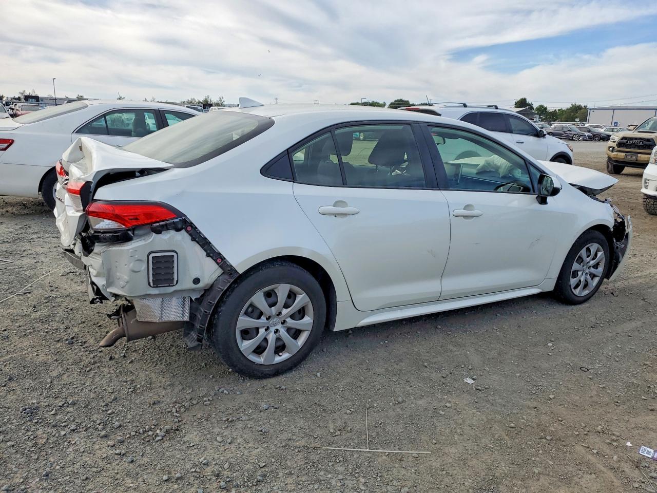 2020 TOYOTA COROLLA LE photo 5