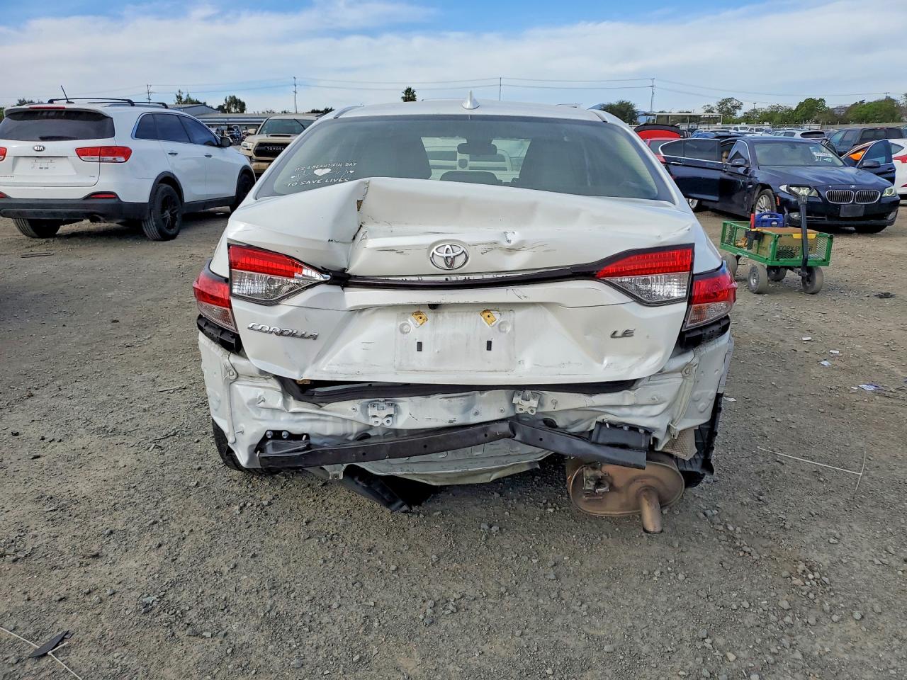2020 TOYOTA COROLLA LE photo 11