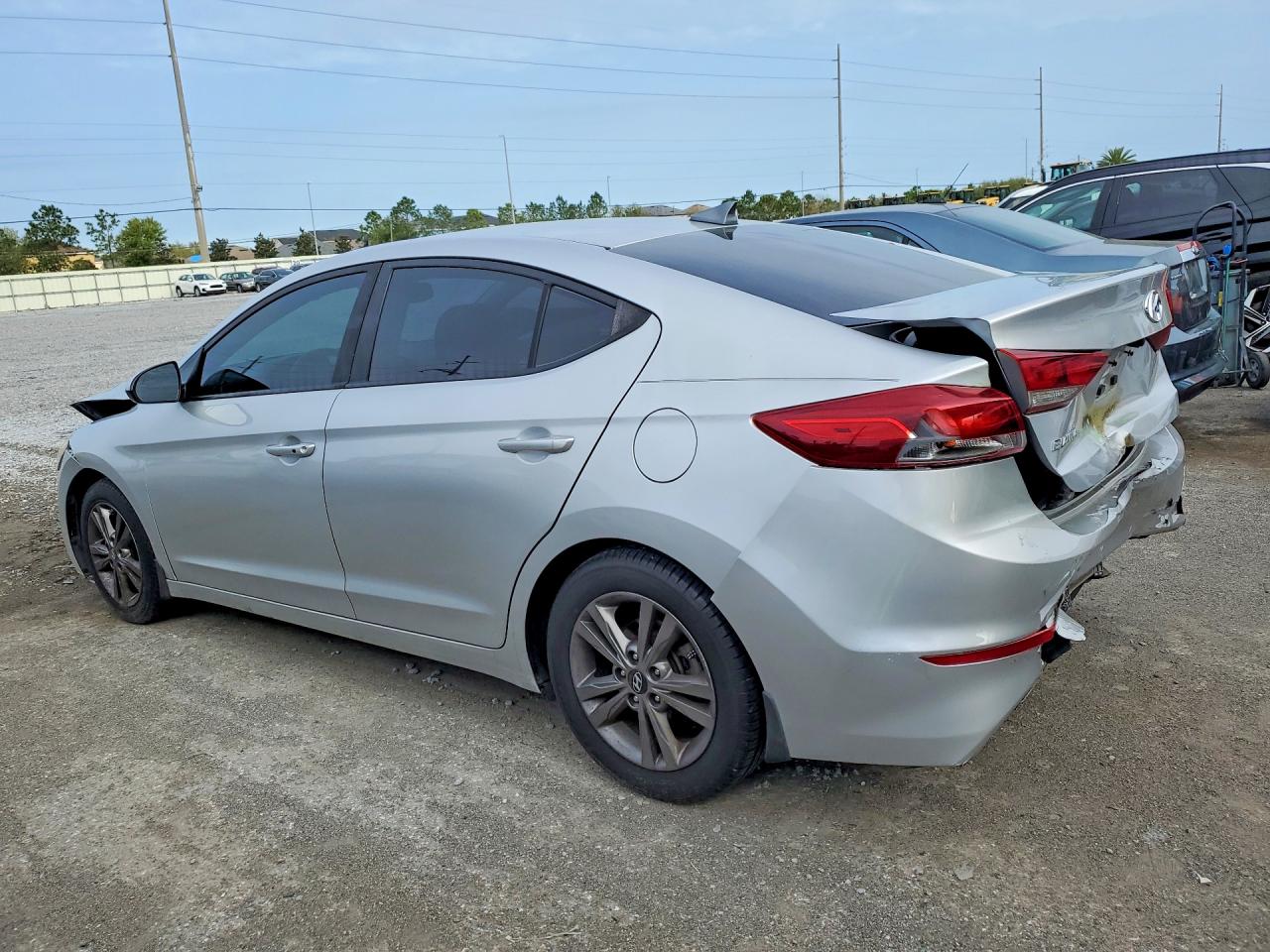 2018 HYUNDAI ELANTRA VALUE EDITION photo 3
