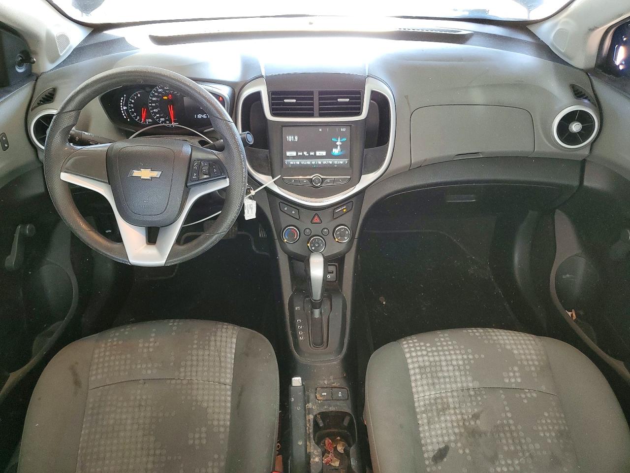 2017 CHEVROLET SONIC LS photo 8