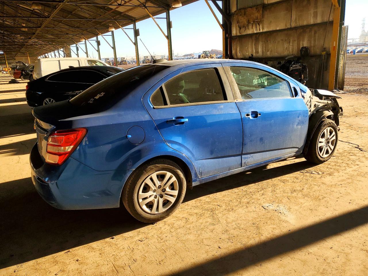 2017 CHEVROLET SONIC LS photo 3