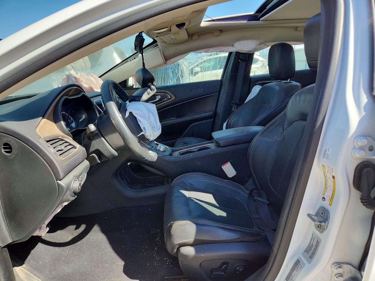 2015 CHRYSLER 200 C photo 7