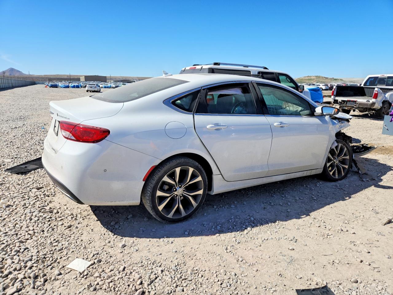 2015 CHRYSLER 200 C photo 3
