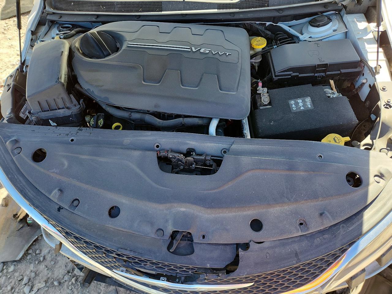 2015 CHRYSLER 200 C photo 11
