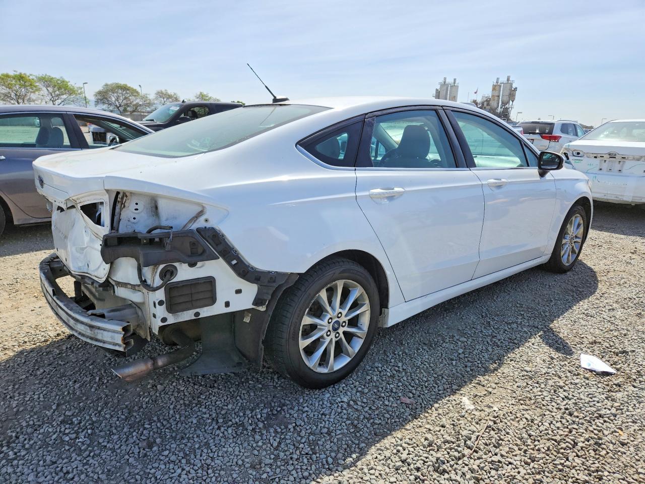 2017 FORD FUSION SE HYBRID photo 3
