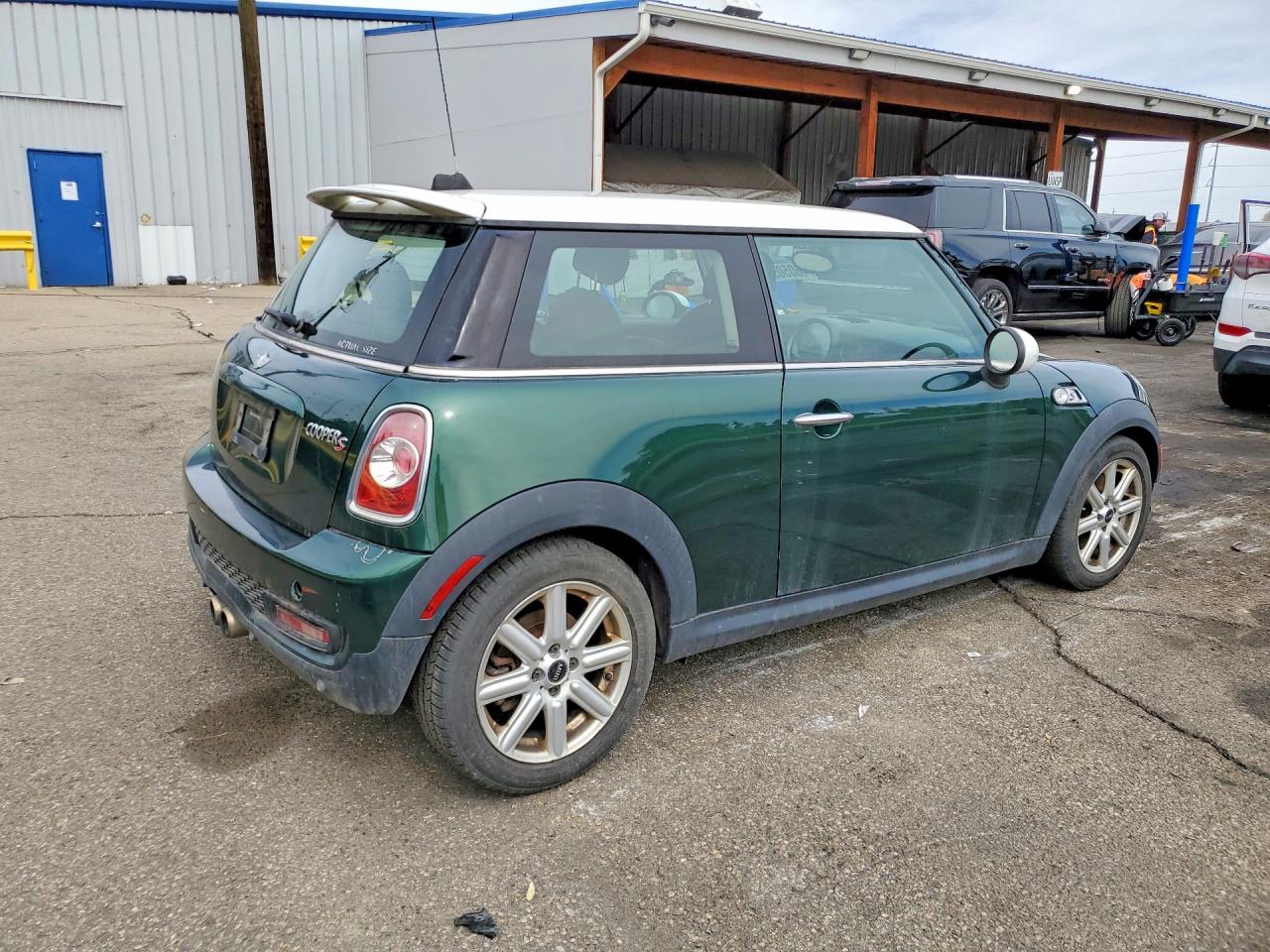 2011 MINI COOPER S photo 3