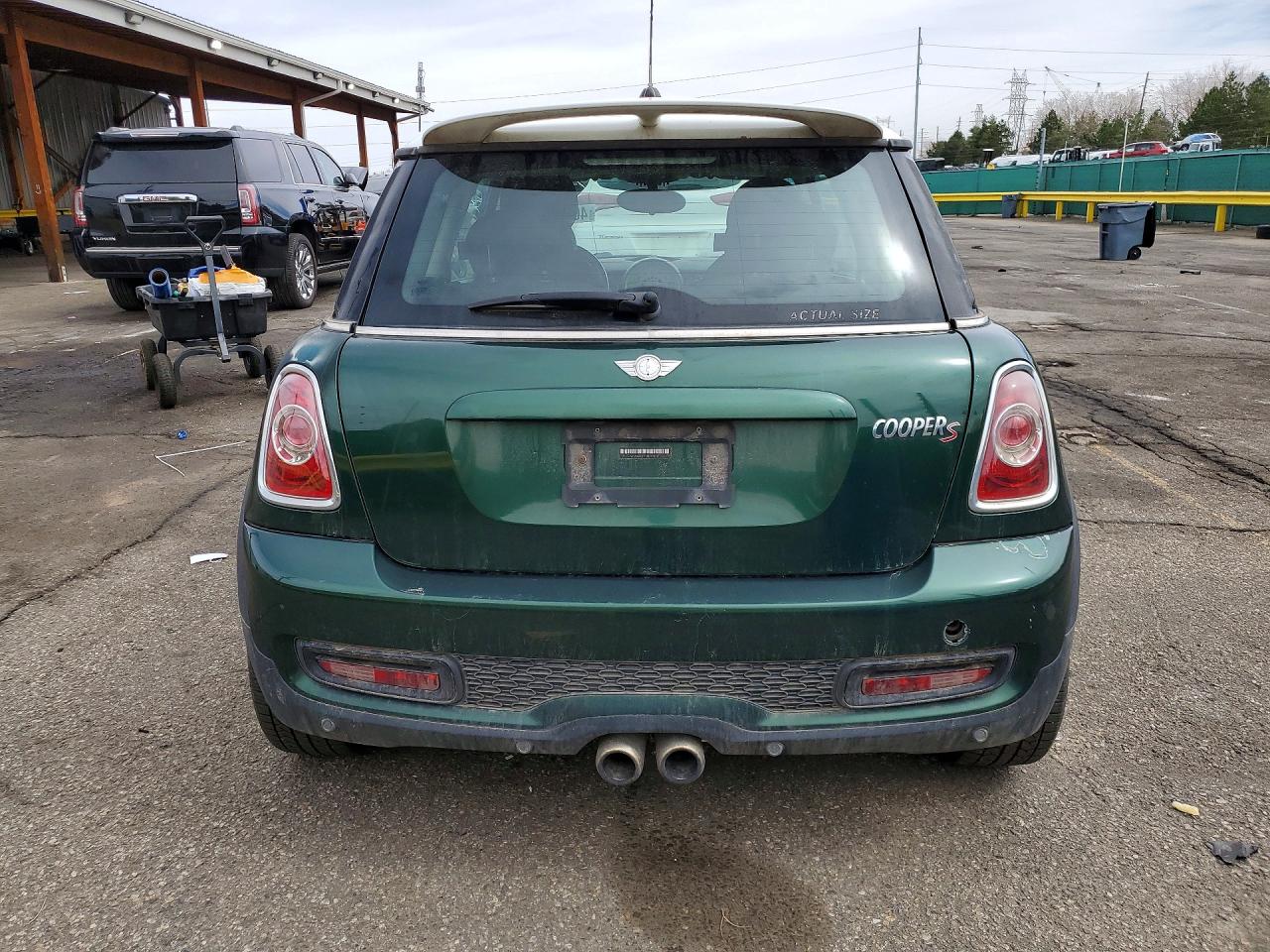 2011 MINI COOPER S photo 6