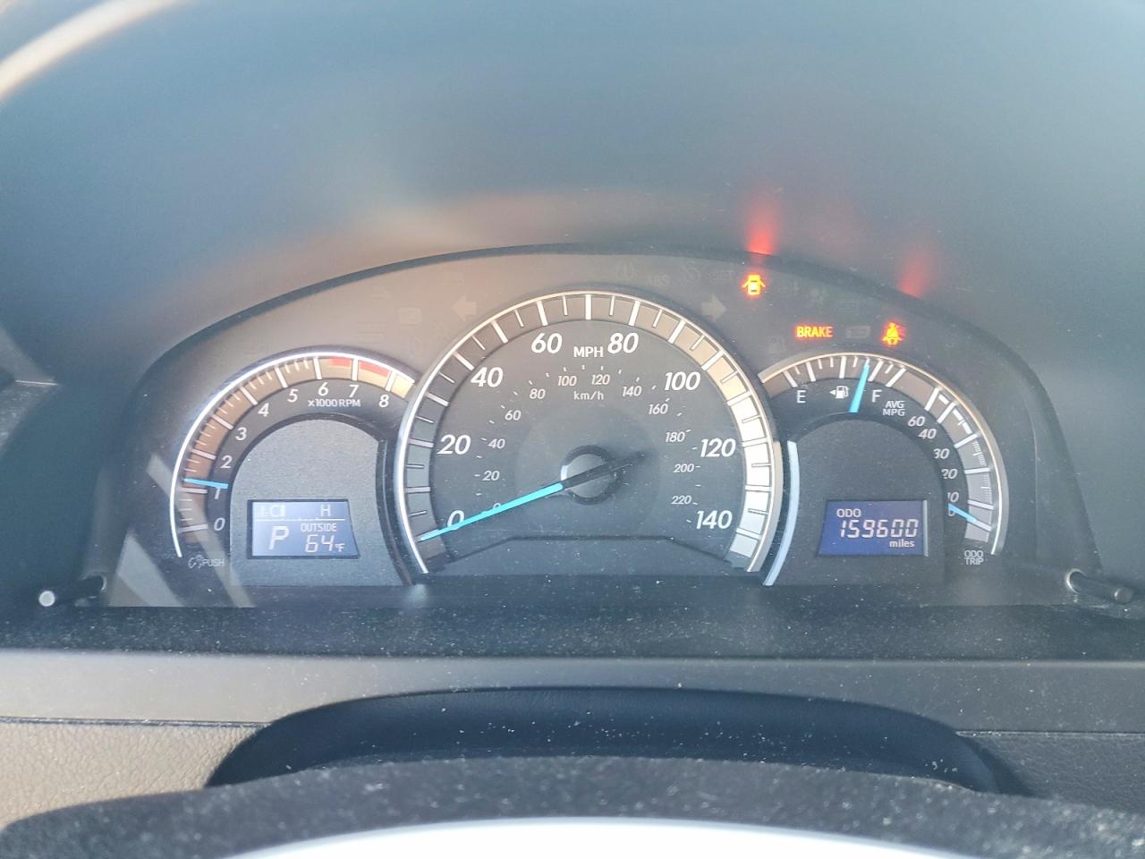 2014 TOYOTA CAMRY SE photo 17