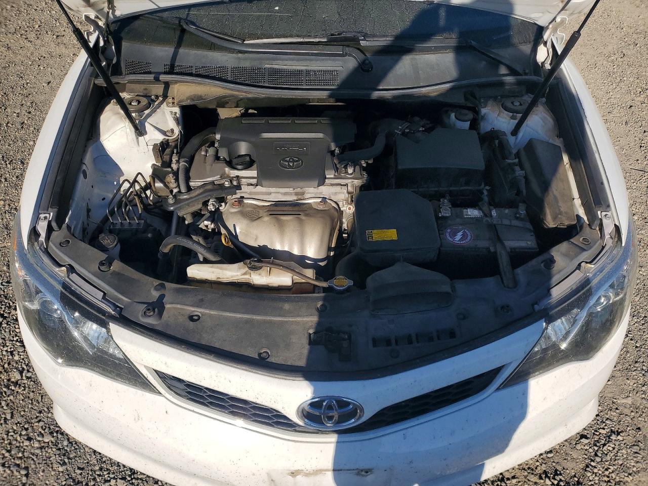 2014 TOYOTA CAMRY SE photo 21