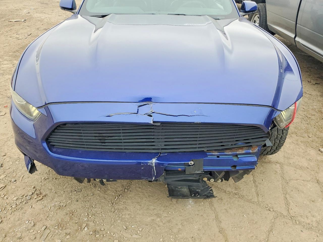 2016 FORD MUSTANG photo 11