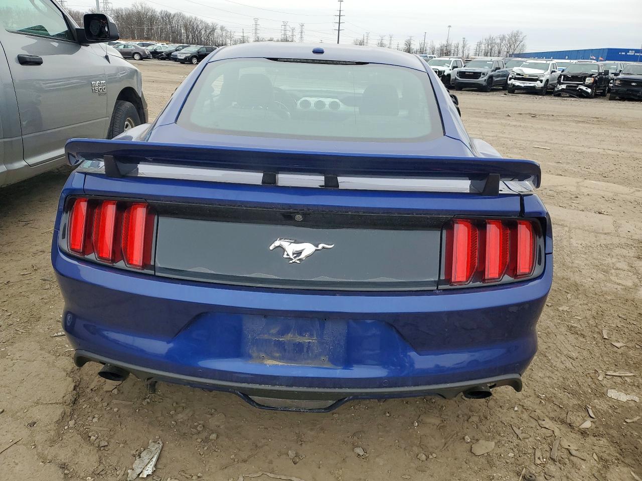 2016 FORD MUSTANG photo 6