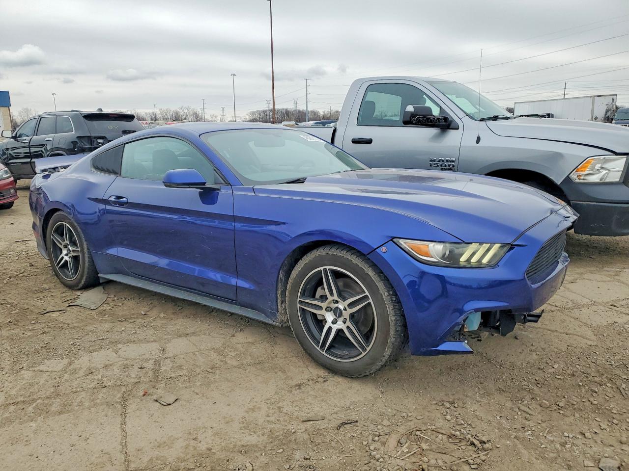 2016 FORD MUSTANG photo 4