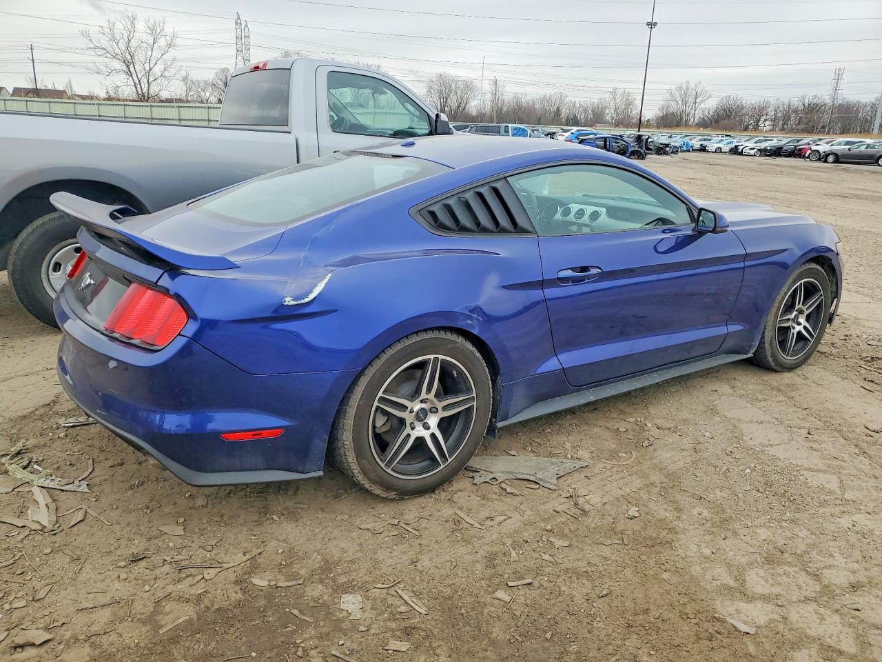 2016 FORD MUSTANG photo 3