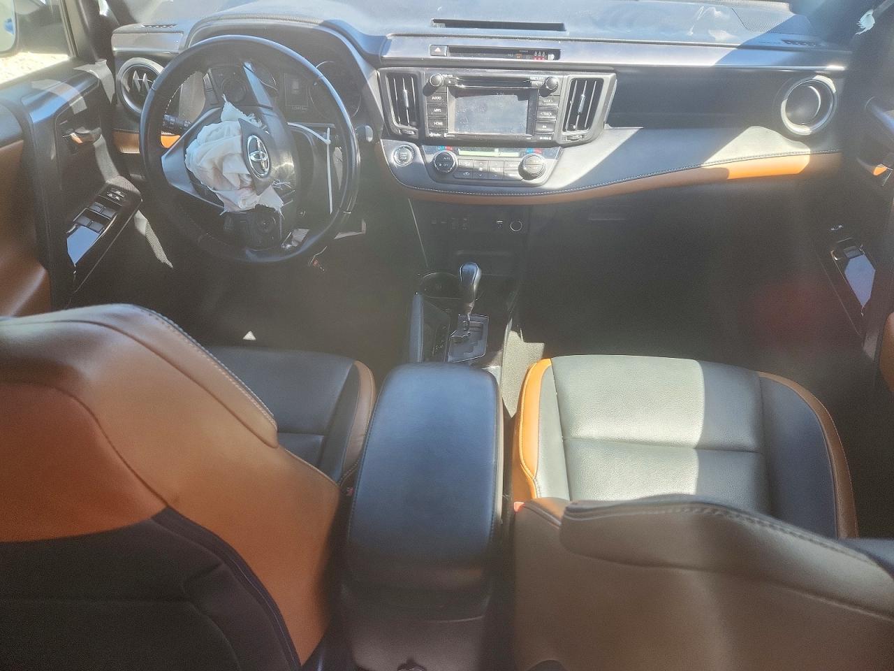 2017 TOYOTA RAV4 SE photo 15