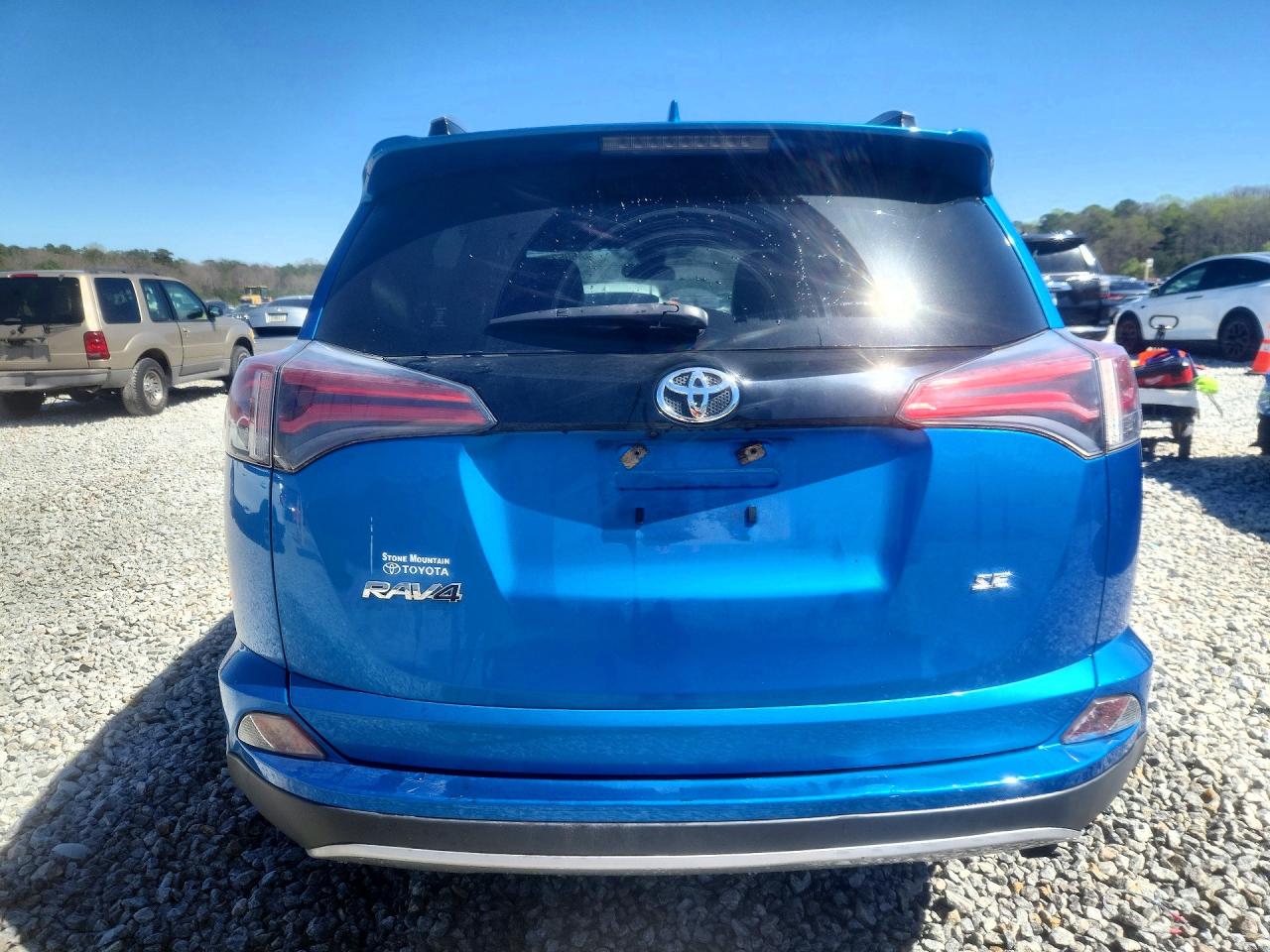2017 TOYOTA RAV4 SE photo 11