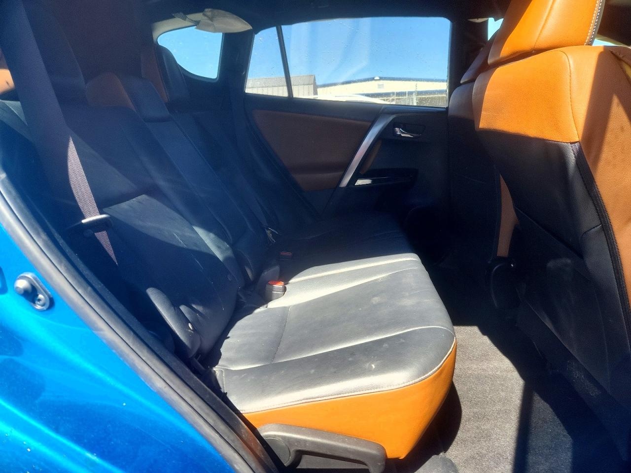 2017 TOYOTA RAV4 SE photo 21